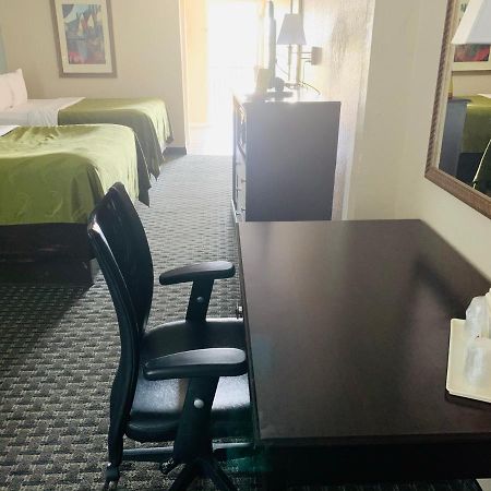 Quality Inn & Suites Miramar Beach Eksteriør bilde
