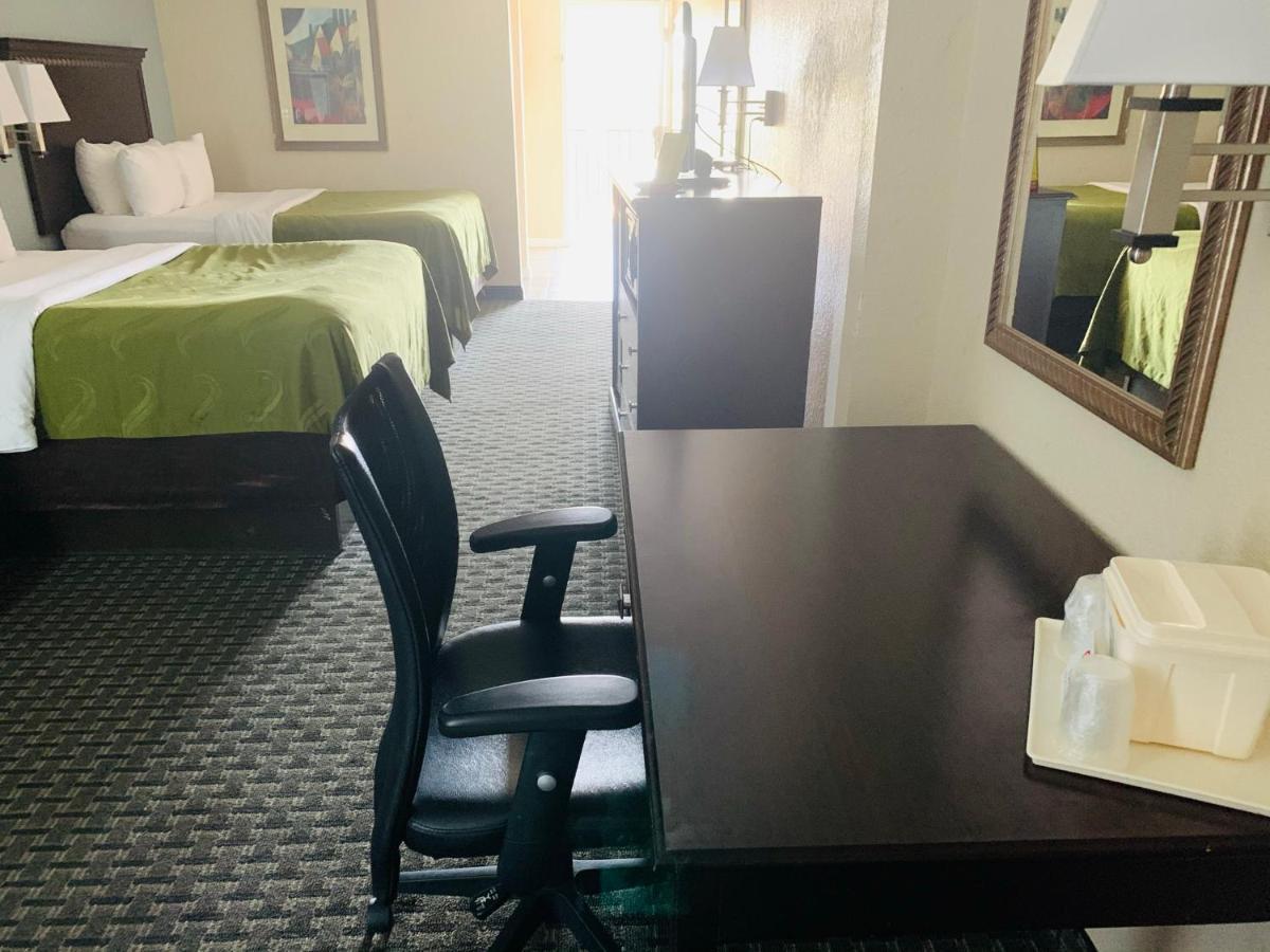 Quality Inn & Suites Miramar Beach Eksteriør bilde